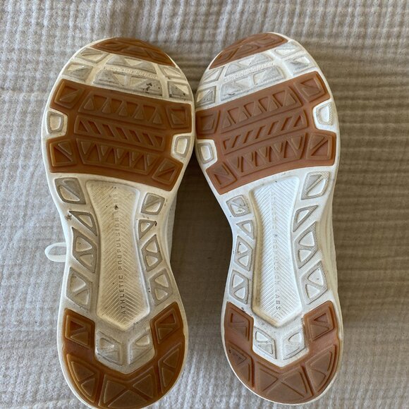 Athletic Propulsion Labs (APL) - Women's TechLoom Breeze - Ivory - 7 - Picture 4 of 7